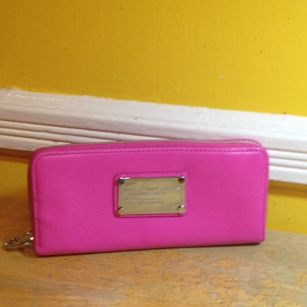 Marc Jacobs Women’s Zip Around Wallet Pink Blossom